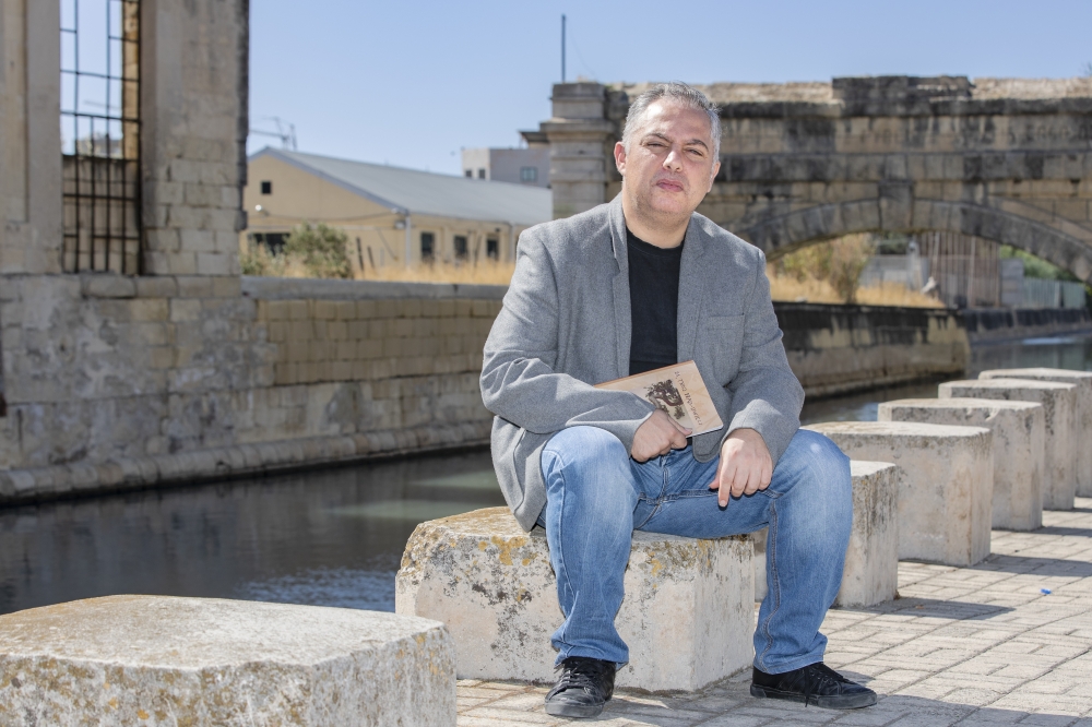 Letteratura | Id-dmugħ li sar velenu