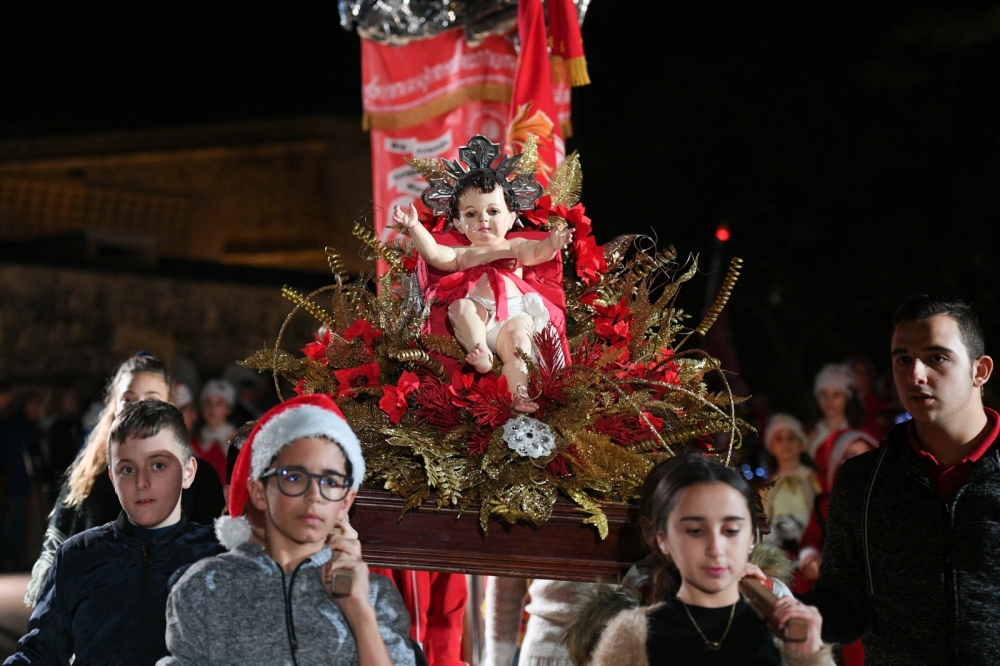 Joħroġ il-Bambin mill-presepju u jniżżlu fit-toroq; 100 sena mill-ewwel dimostrazzjoni bil-Bambin