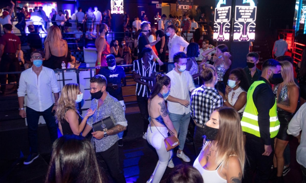 6,000 persuna se jattendu żewġ parties f'Liverpool bħala parti minn proġett pilota