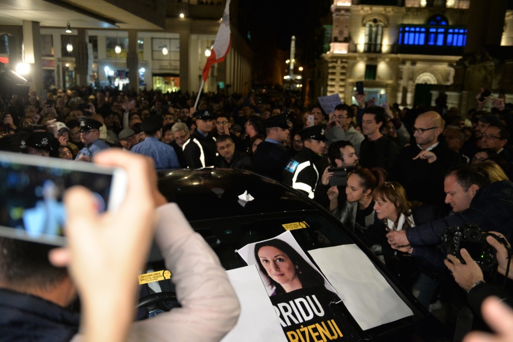 L-Ispeaker jesiġi li jittieħdu passi legali kontra dawk li ħebbew għall-karozza tal-Ministru Bonnici