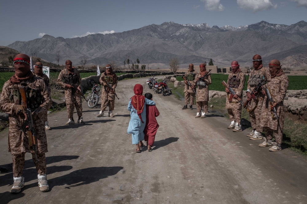 L-Afganistan: Storja ta' gwerer, imwiet, estremiżu u interessi politiċi