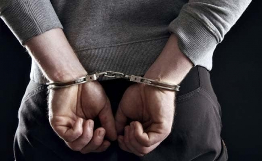 Jingħata l-ħelsien mill-arrest raġel suspettat li jbigħ l-armi tan-nar b'mod illegali
