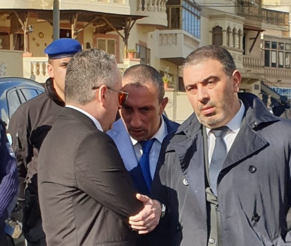 'Dan huwa ġuri tal-isfortunati ... din hija li ġabitilhom id-droga'