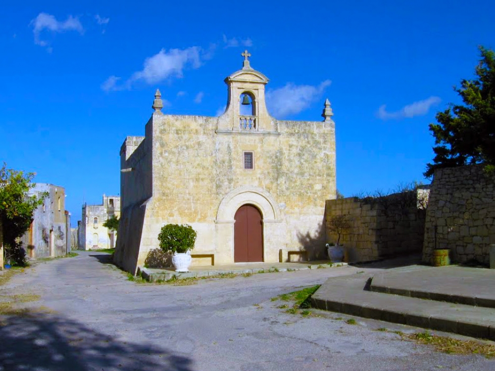 Etimoloġija | X'għandu x'jaqsam San Martin mal-kelma kappella? Kont taf li 'waqa' l-ass' ġejja mil-logħob tal-karti?