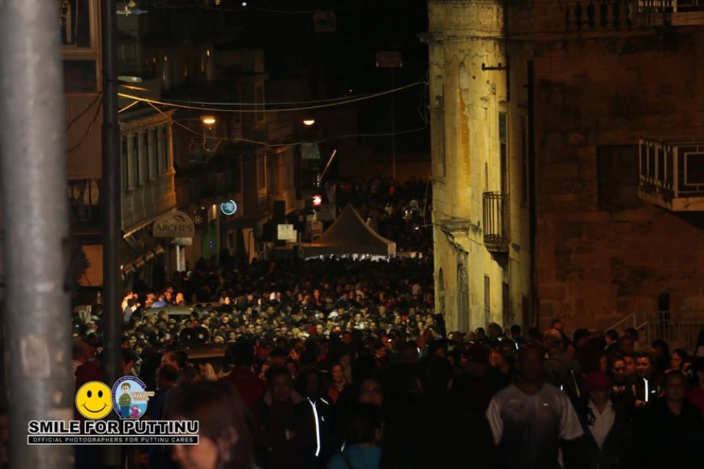 Ilbieraħ matul il-mixja ta' karità - li minnhom inġabru €100,000 għall-Puttinu Cares