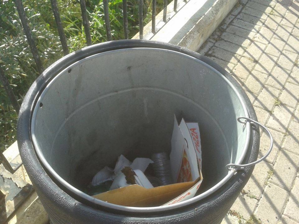 bins li tħallew vojta bil-ħmieġ jintrema fl-art
