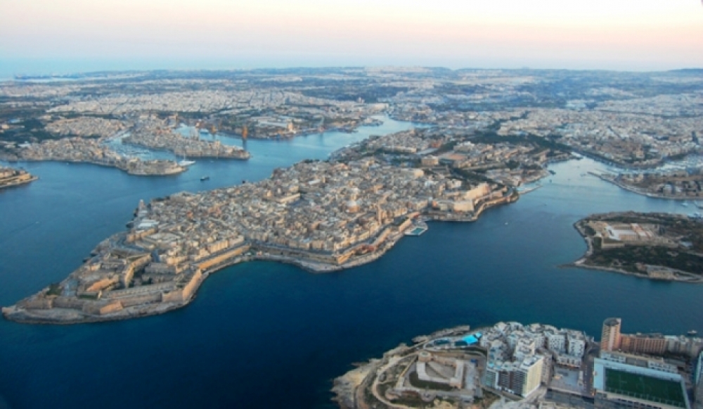 Ilejla l-Port jinbidel għal spettakklu kkulurit