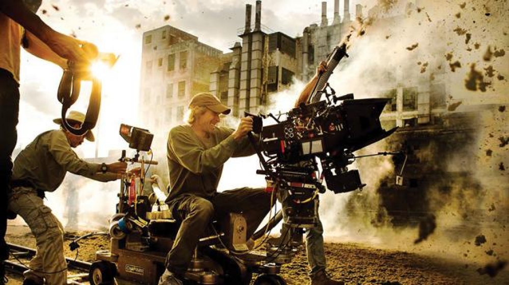 Michael Bay waqt il-ġbid ta' xeni f'Malta