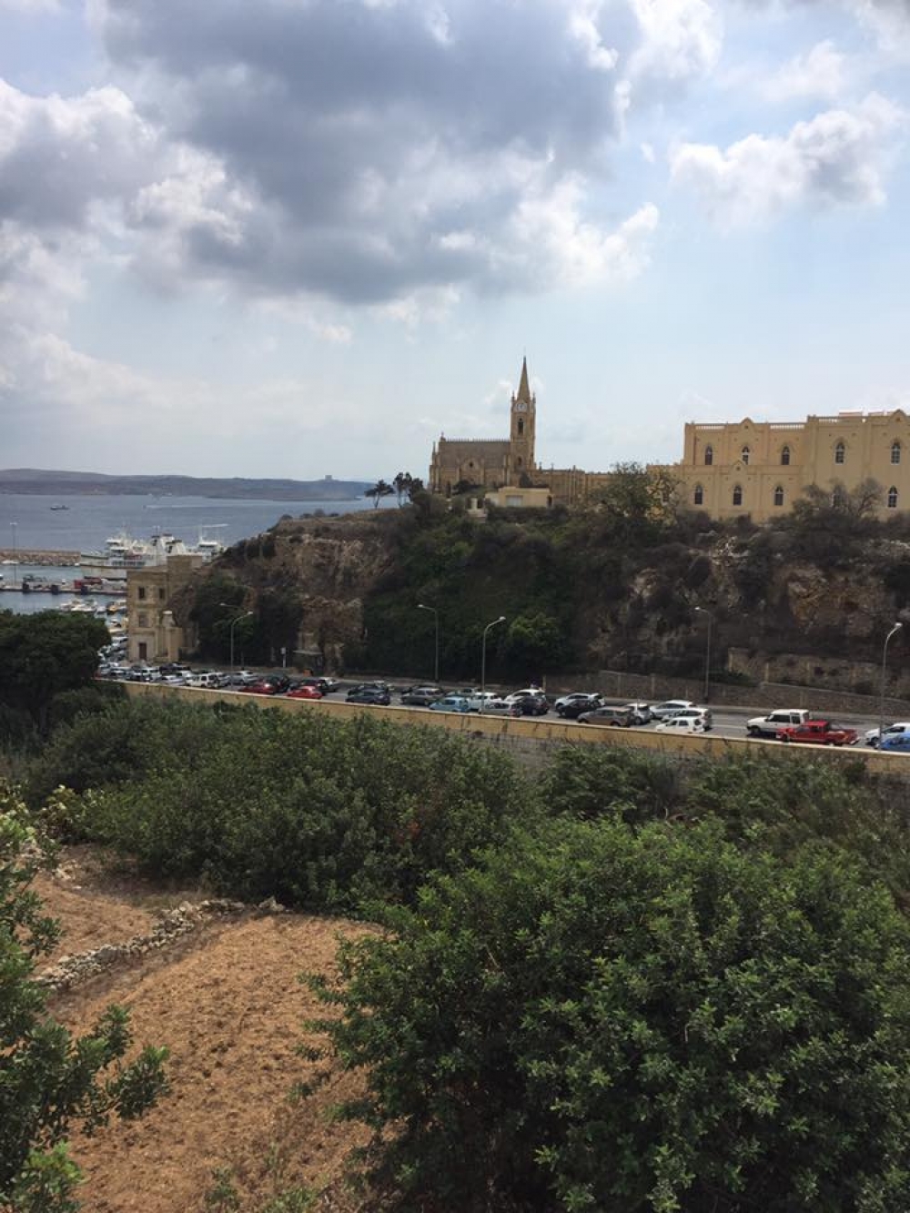 ritratt li ttieħed f'nofsinhar
