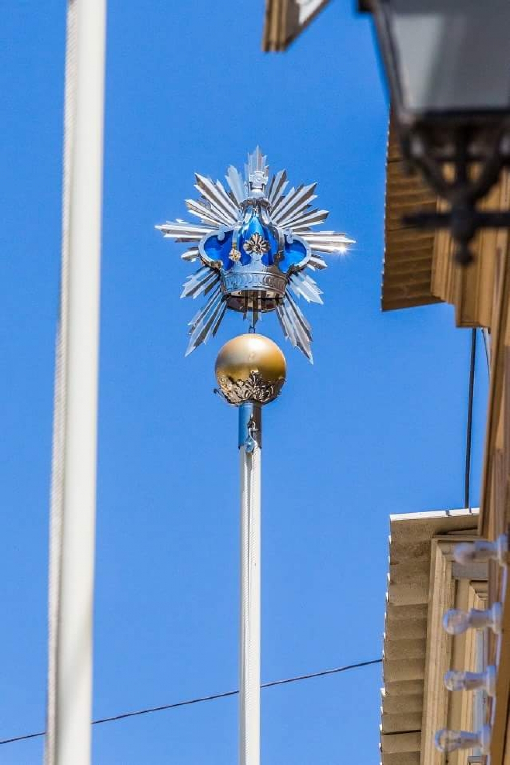  Labarda fuq antarjol li hija parti minn sett għall-festa ta’ Santa Marija tar-Rabat Għawdex