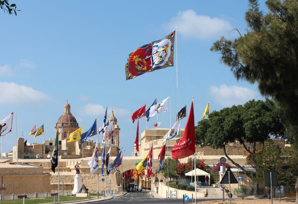 Il-bnadar fuq is-swar u fid-daħla tal-Birgu (Ritratt: Luke Scicluna Yeomans)
