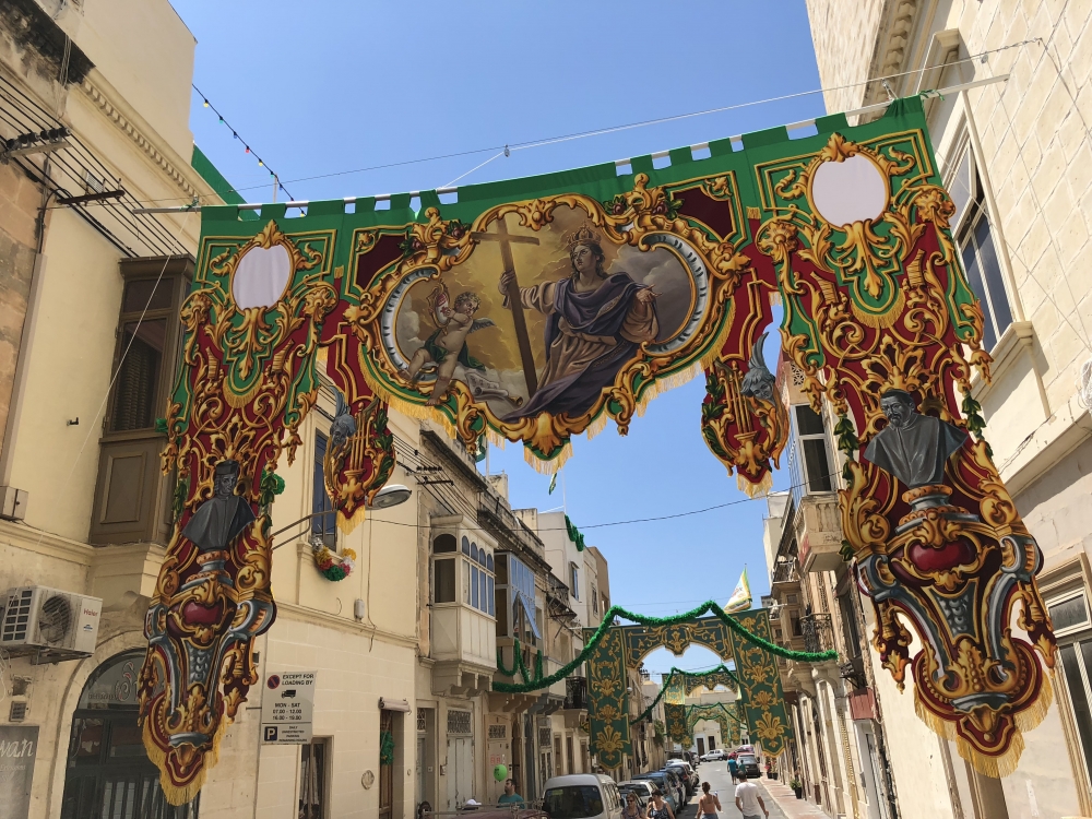Wieħed mis-sett ta’ pavaljuni mżanża mill-Għaqda Mużikali Sant’Elena