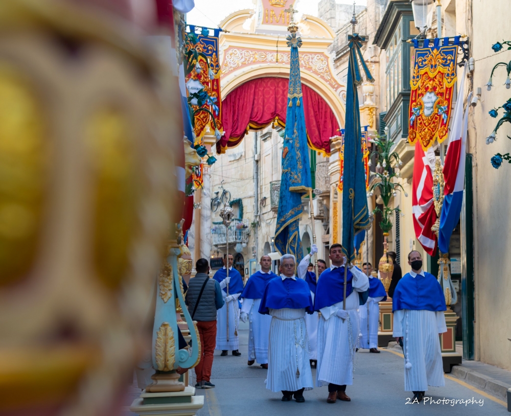 L-istandard tal-Arċikonfraternità ta’ San Ġużepp tar-Rabat tal-Imdina waqt it-Tranżlazzjoni Solenni tal-festa
