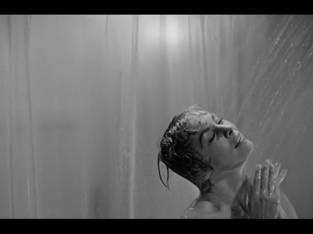 Ix-xena ikonika tal-film Psycho, turi l-qtil brutali fix-xower, ta’ Janet Leigh (Marlon Crane).