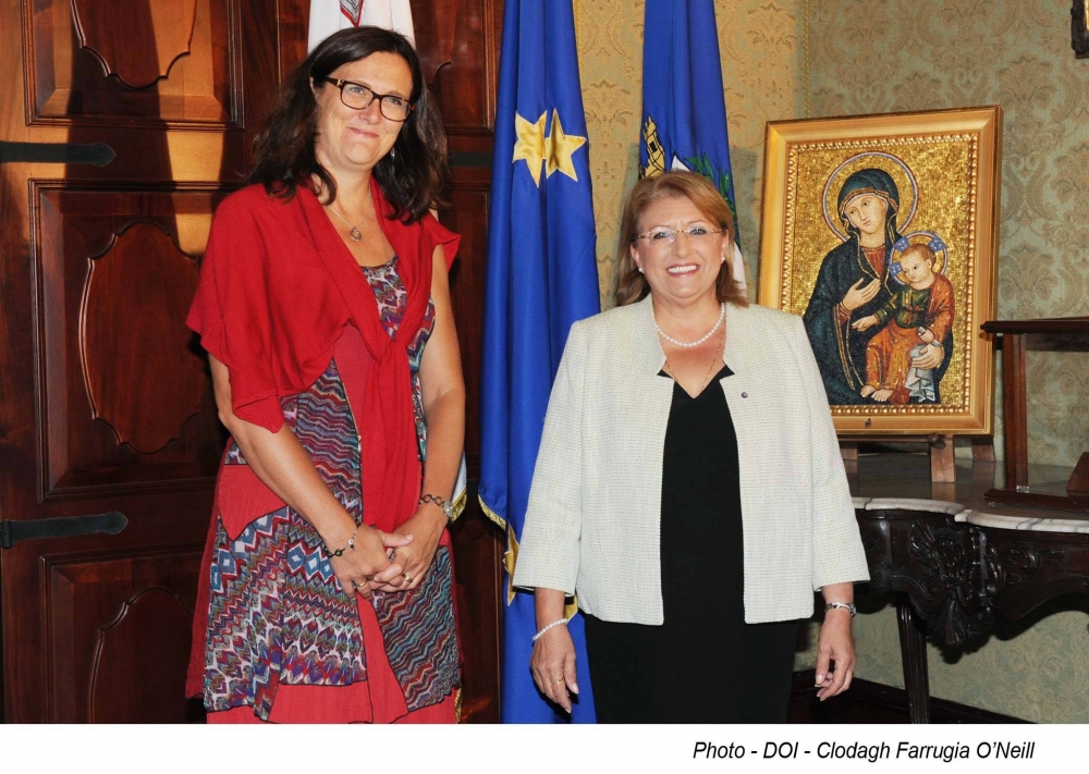 Cecilia Malstrom flimkien mal-President Marie Louise Coleiro Preca