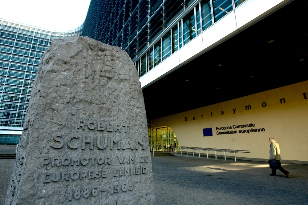 Il-proċedura tad-defiċit eċċèssiv hija d-drigħ korrettiva tal-Patt ta’ Stabilità u Tkabbir adottat mill-Kummissjoni 