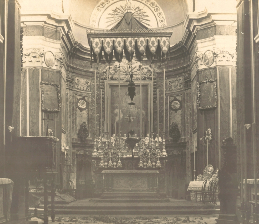 Ritratt ta’ qabel il-gwerra li juri l-knisja ddedikata lil San Filippu Neri fil-Birgu. (Ħajr lis-Sur Lorenzo Zahra) 