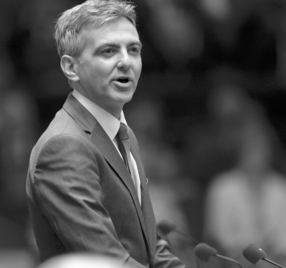 Busuttil saħaq li minkejja li l-Gvern ftaħar li ta d-dritt tal-vot liż-żgħażagħ ta’ 16-il sena dawn se jkollhom jistennew sa 21