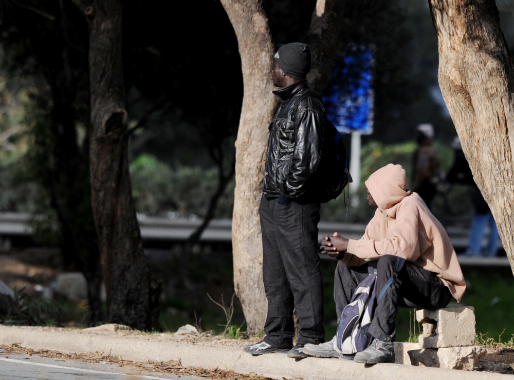 L-għajn barranija għandha s-setgħa li tara ħwejjeġ li dik lokali ma tarax