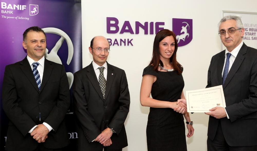 Ritratt: Mix-xellug: Simon Grech,, Adrian Coppini, Adriana De Carlo, Relationship Officer (kollha Banif Bank) u Alexander Demarco  