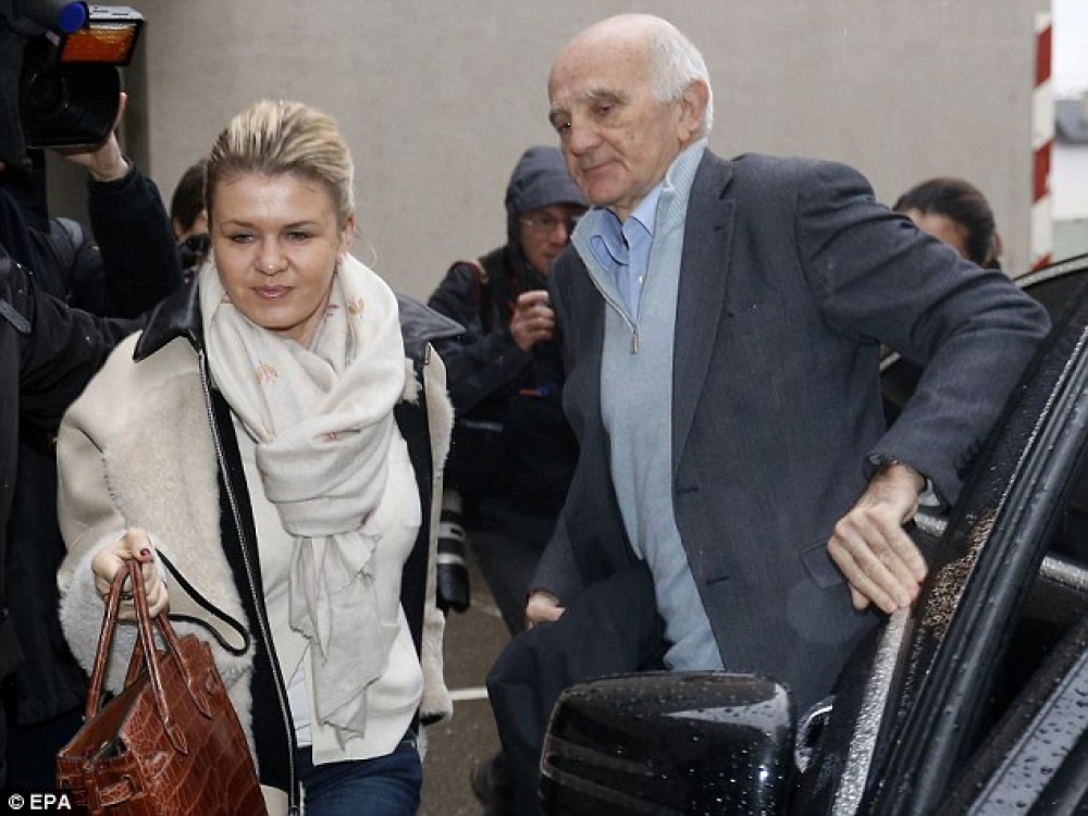 Mart Schumacher, Corinna flimkien ma' wieħed mit-tobba tar-ras