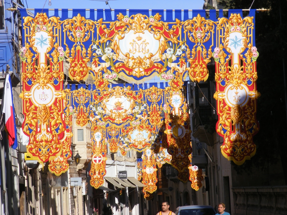 Pavaljuni armati għall-festa ta' San Ġużepp
