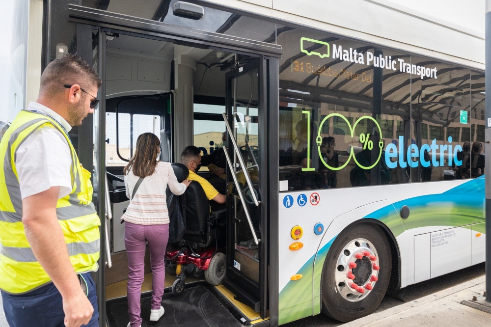 Trasport pubbliku b'xejn : 50% żieda fil-passiġġieri bit-Tallinja card