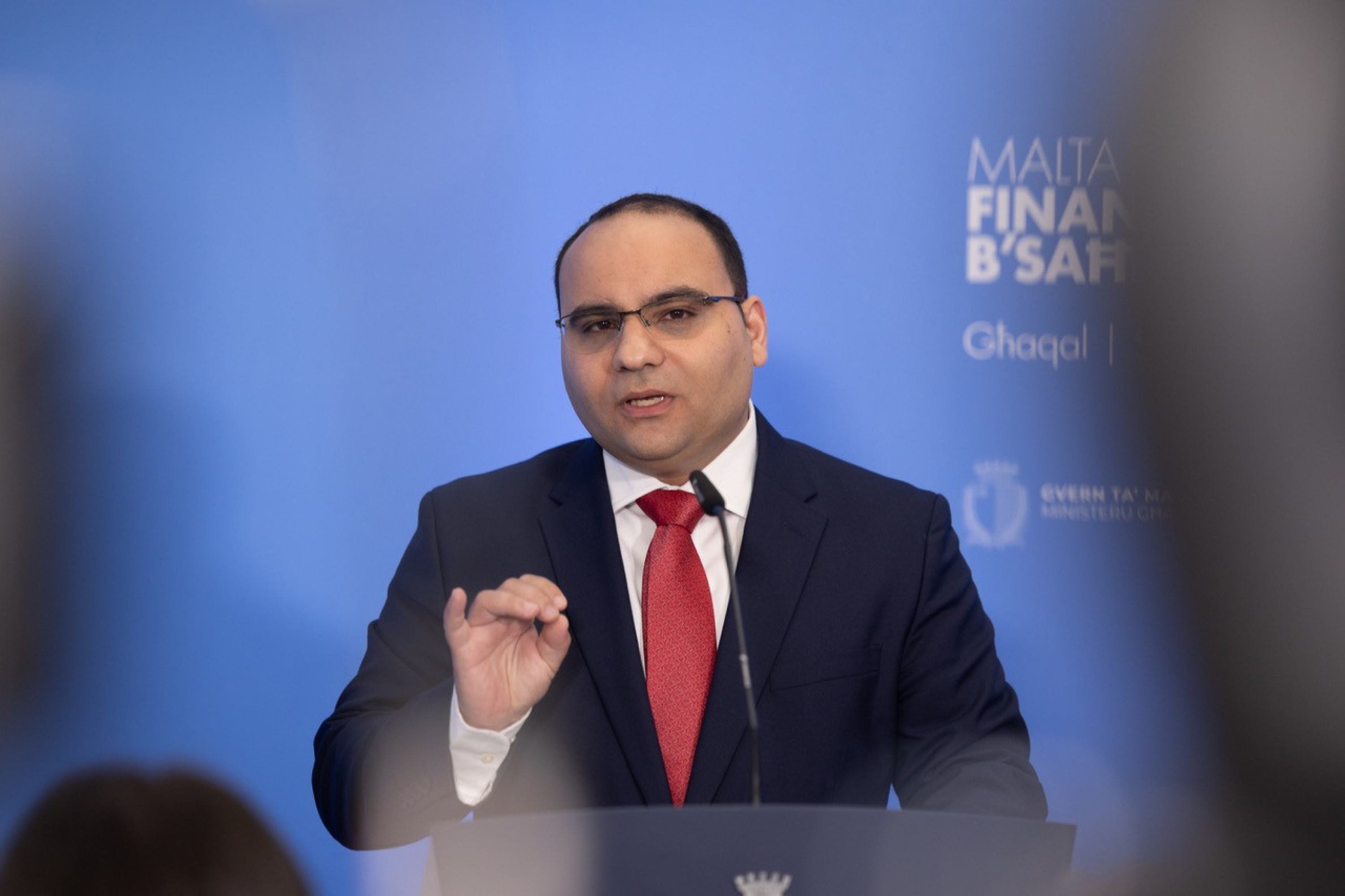 Caruana jattakka l-proposti tat-taxxa tal-PN u jgħid li “iċ-ċifri ma jagħmlux sens”