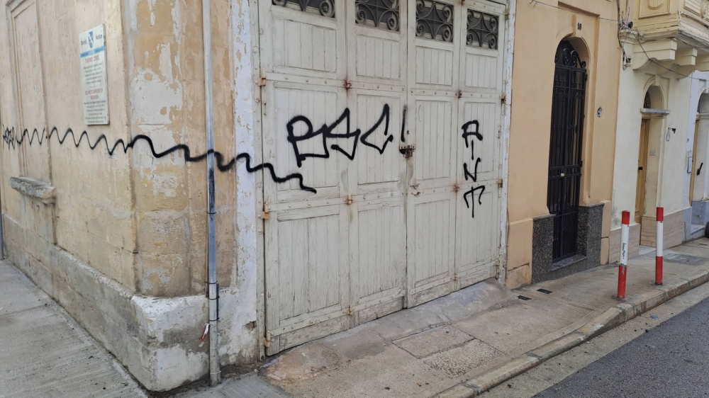 Kunsillieri tal-PN jikkundannaw atti ta’ vandaliżmu fil-Gżira