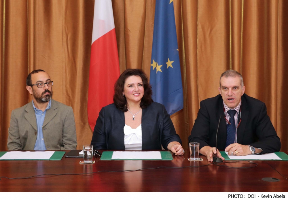 Helena Dalli tirringrazzja lill-NGO KOPIN tal-ħidma tagħha fost in-nisa