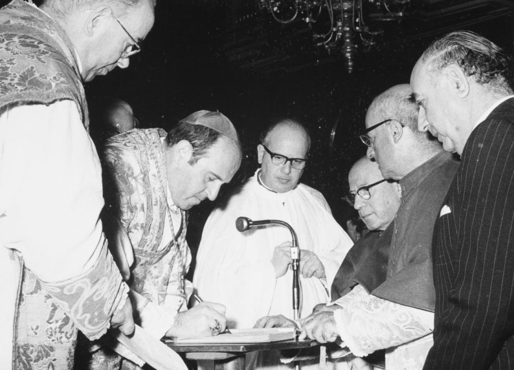 L-Arċisqof Mercieca dakinhar li sar Arċisqof ta’ Malta, fit-12 ta’ Diċembru, 1976