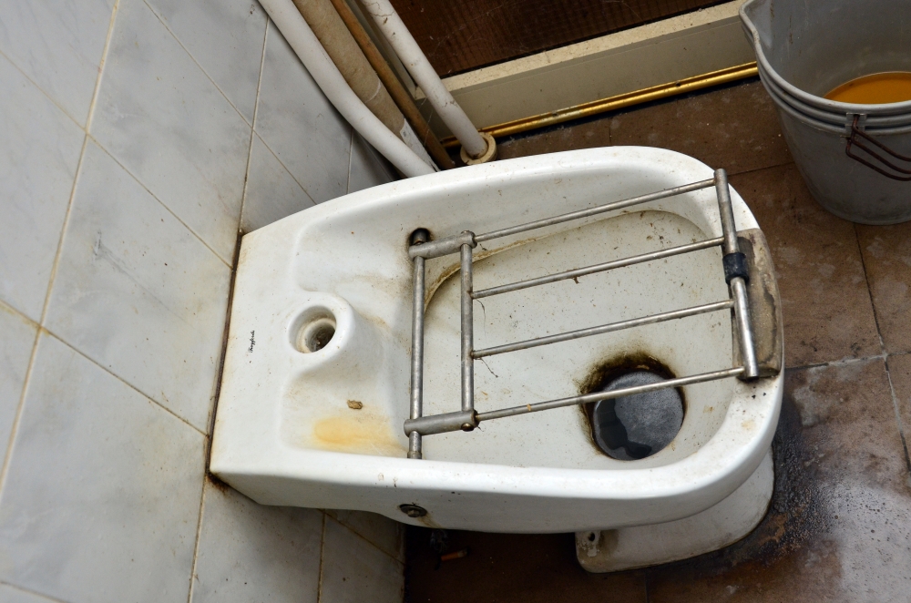 Toilet fi stat diżgustanti