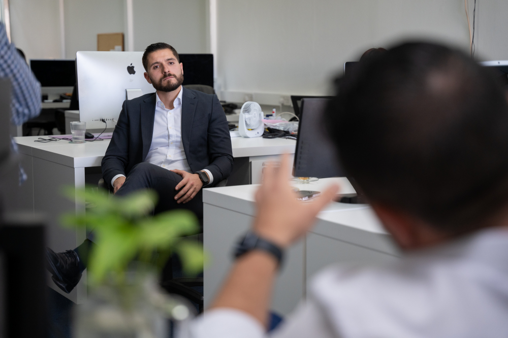 Alex Borg jiltaqa’ mal-kamra tal-aħbarijiet ta’ MaltaToday u Illum