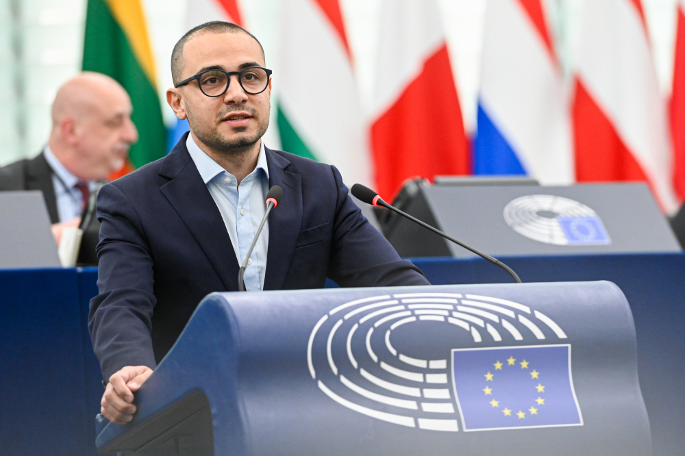 Attard jiddefendi l-pożizzjoni tiegħu dwar l-Iran wara kritika minn Sammy Meilaq