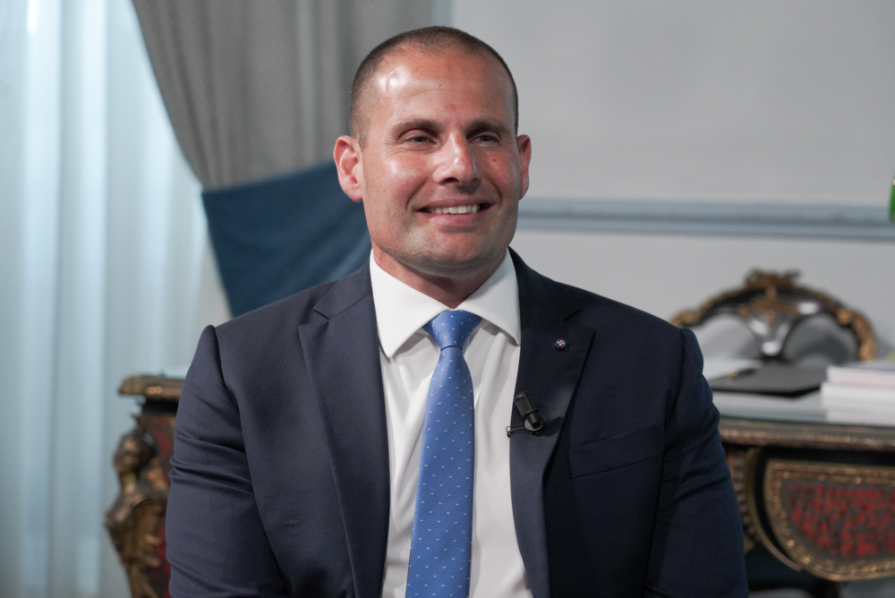 Robert Abela jwiegħed li s-sistema tat-trasport tal-massa se tkun prijorità wara l-elezzjoni ġenerali