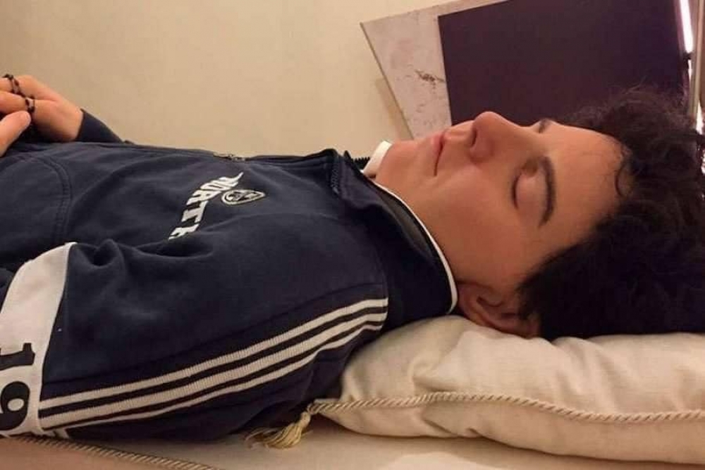Il-ġisem ta' Carlo Acutis espost f'Assisi