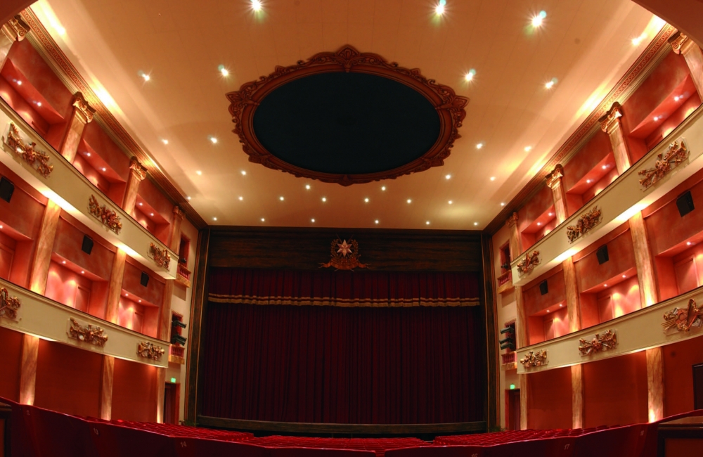 It-Teatru Astra, il-mimmi t’għajnejn il-partitarji tas-Soċjetà Filarmonika La Stella