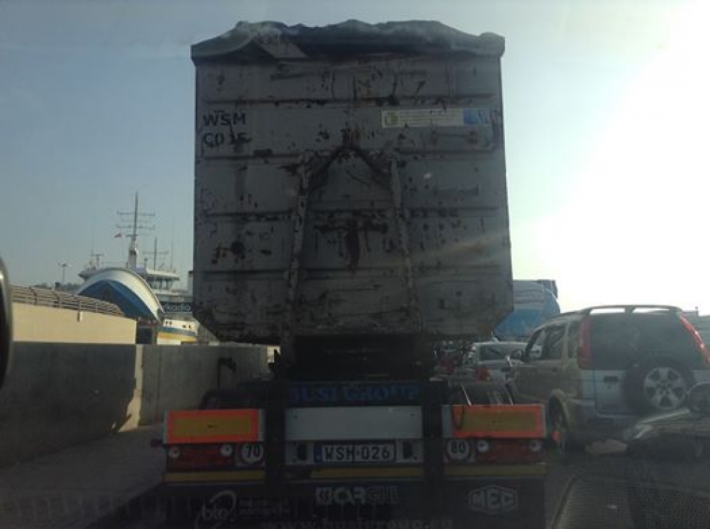 Il-‘ferrovija’ tal-Wasteserv tfewwaħ il-vapur t’Għawdex u dawk tal-madwar (Il-Ġimgħa 16 ta’ Settembru fuq il-ferry tat-8.15 a.m.)
