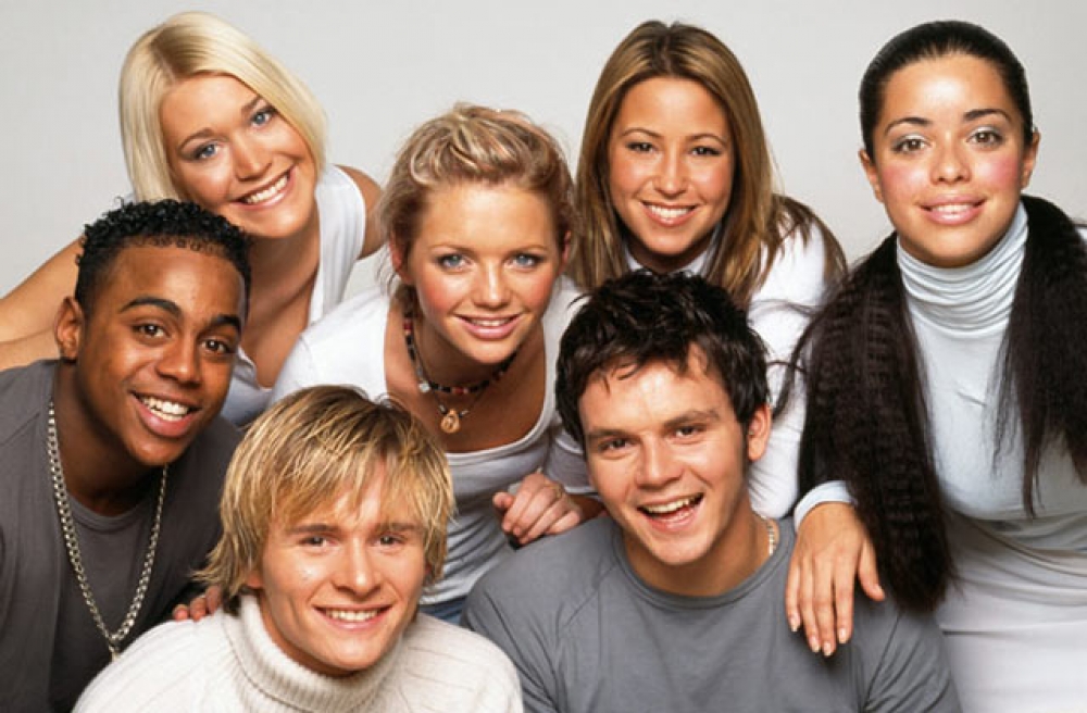 S Club 7 qabel ma nfirdu fl-2003