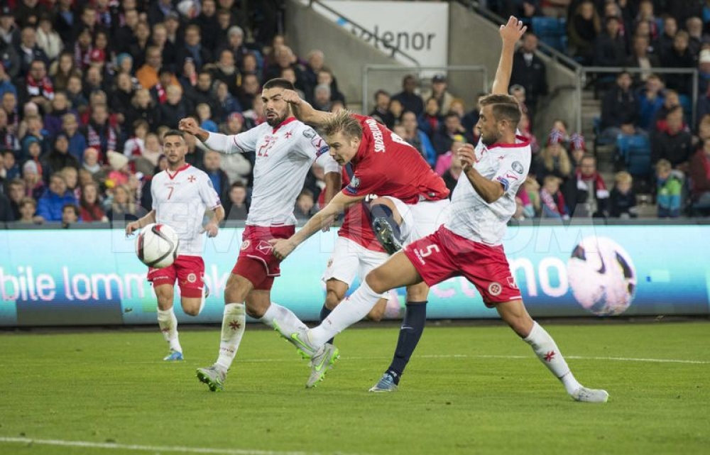 Malta kontra n-Norveġja (0-2).  Tgħid tlifna għax kienet il-kesħa jew għax il-ħaxix kien niedi?