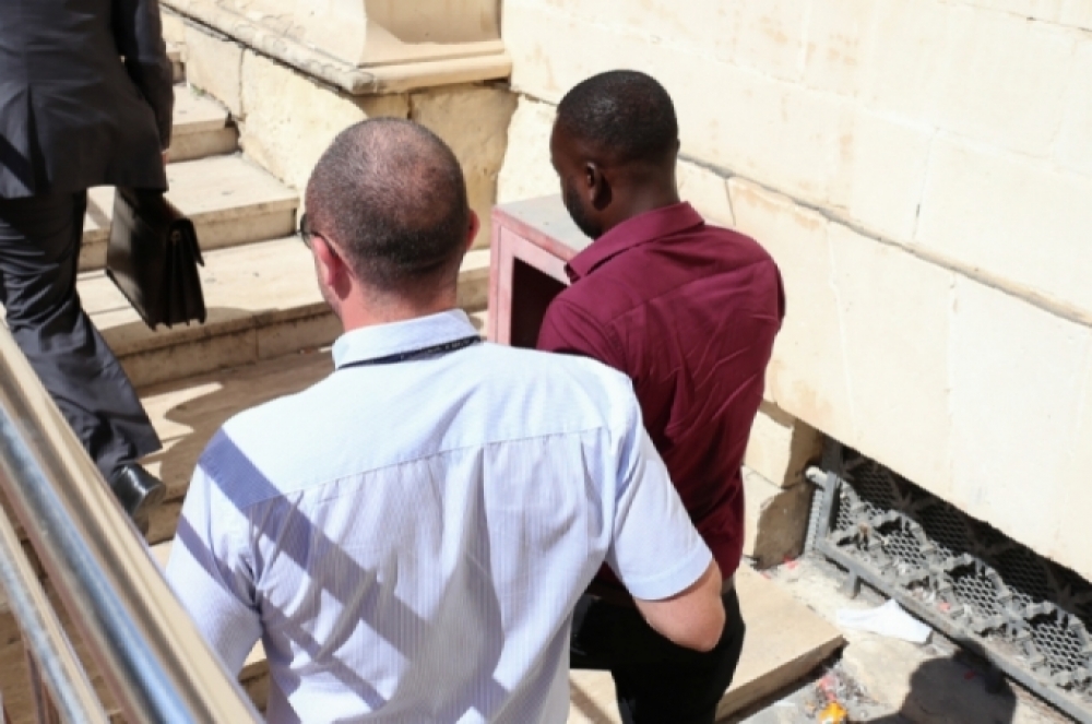 Michael Emmanuel dieħel il-Qorti