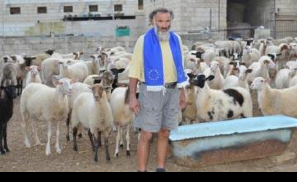 Gianni Attard u n-nagħaġ tiegħu