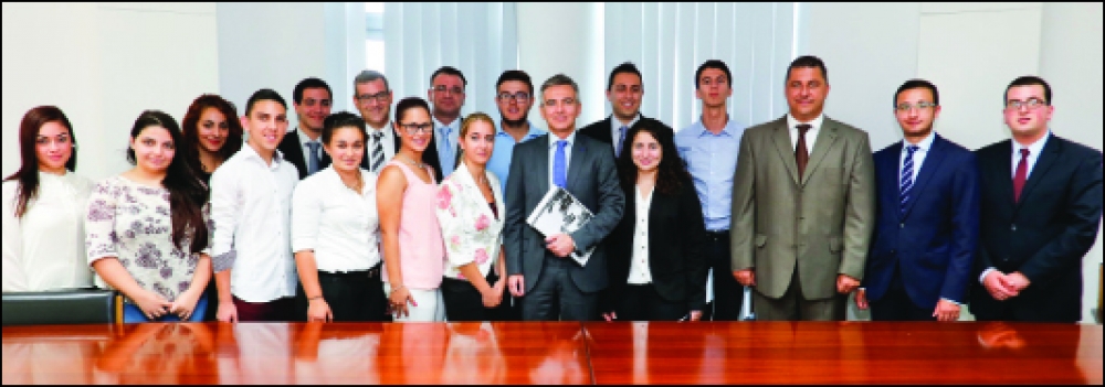Simon Busuttil iħeġġeġ liż-żgħażagħ jagħtu sehemhom fil-politika