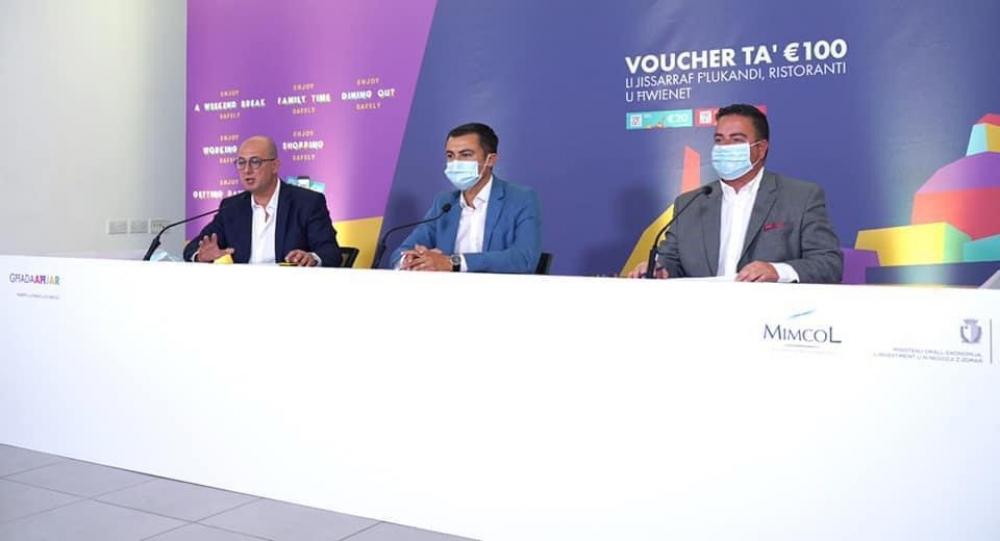 Il-Ministru Schembri jindirizza konferenza tal-Aħbarijiet