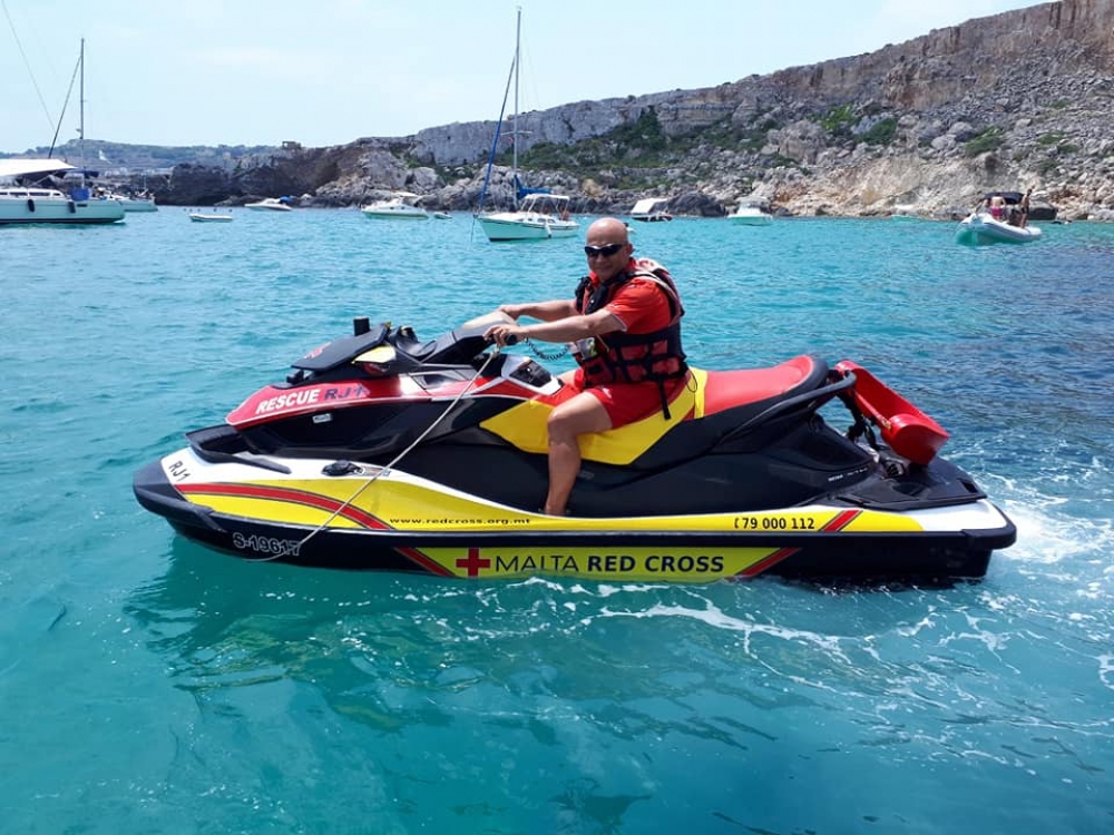 Wieħed mill-jet skis użati mill-Malta Red Cross għall-monitoraġġ tal-bajjiet