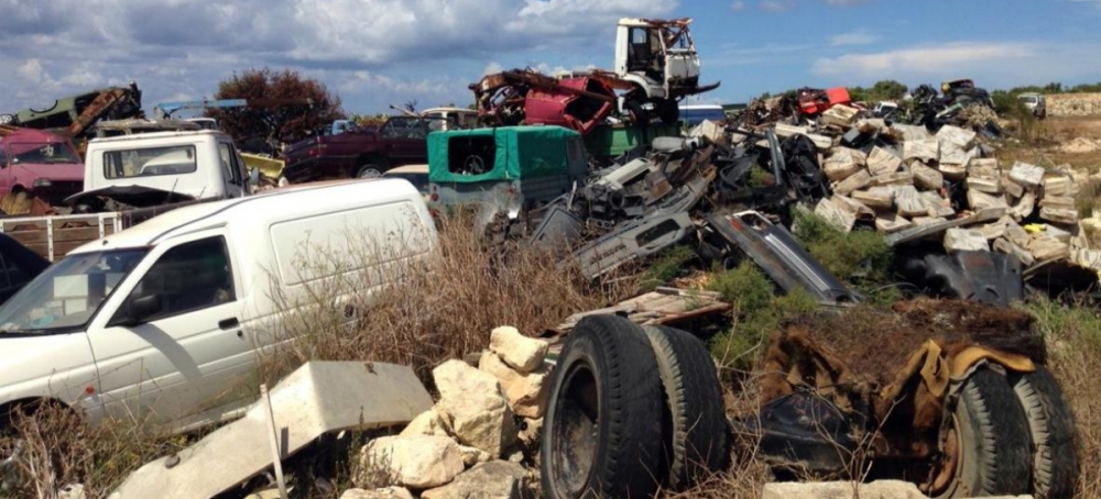 L-Awtorità tal-ippjanar tagħlaq u tnaddaf żewġ 'scrapyards' illegali fil-Wardija u s-Siggiewi