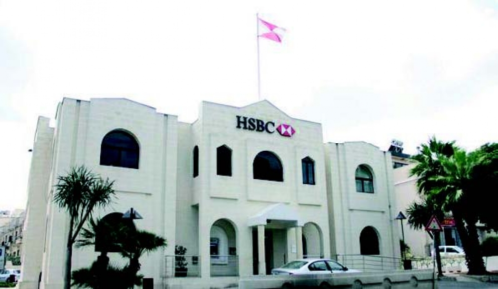 Il-Pulizija ngħataw sinjal minn tieqa waqt li kienu qegħdin biswit il-bank