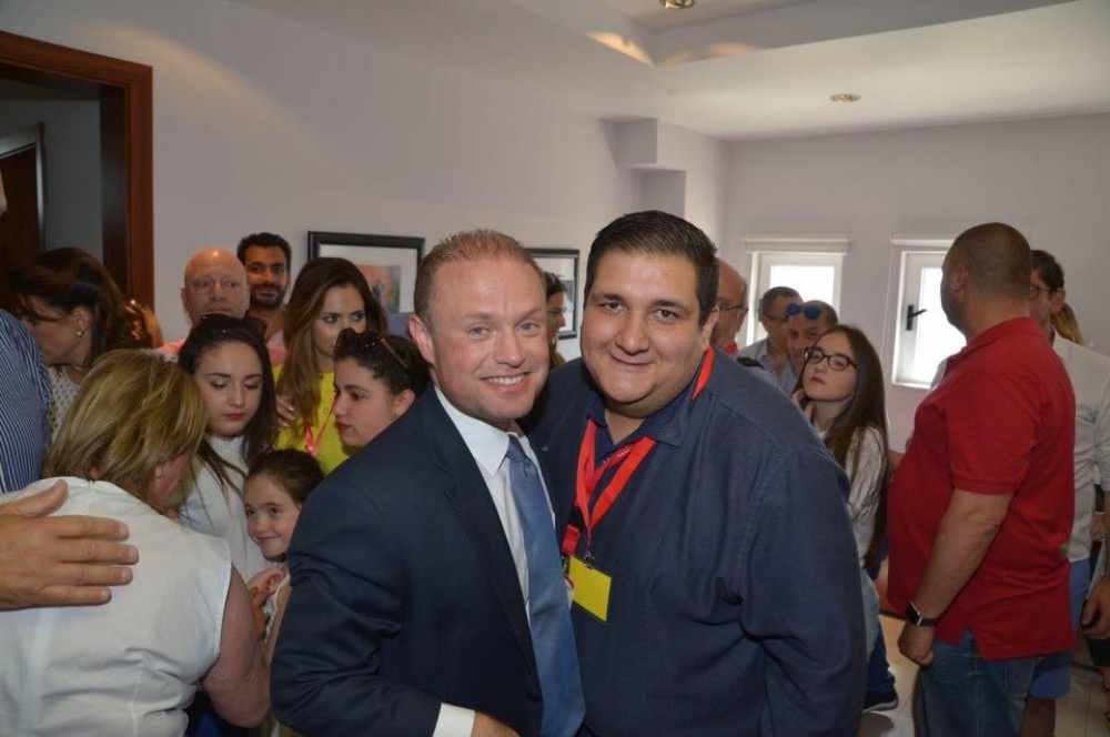 Nigel Vella mal-eks Prim Ministru Joseph Muscat