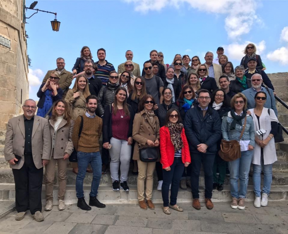 d-delegazzjoni tal-attaches ta’ 44 persuna fiż-żjara kulturali tal-Imdina fosthom hemm jien