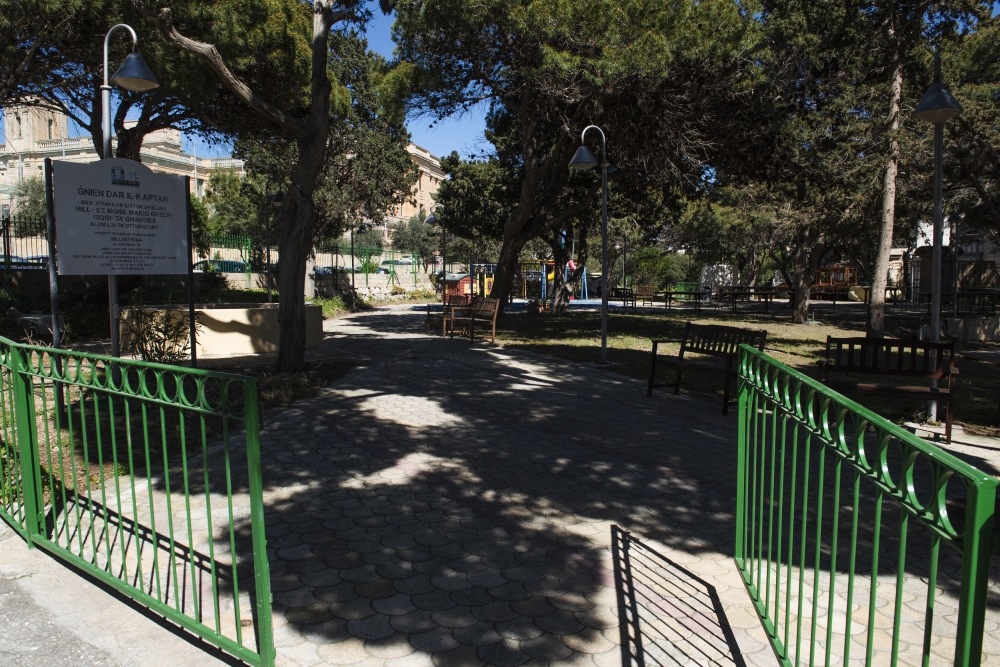 L-ambjent sabiħ li jdawwar Dar il-Kaptan